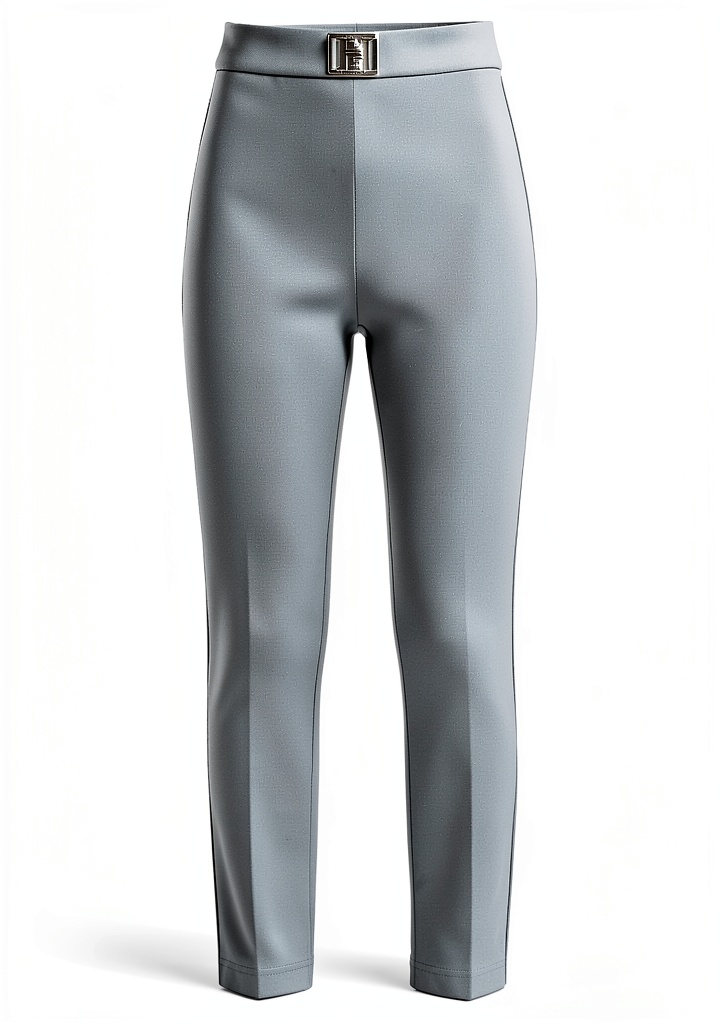 Pantaloni Elisabetta Franchi indossati in un contesto urbano